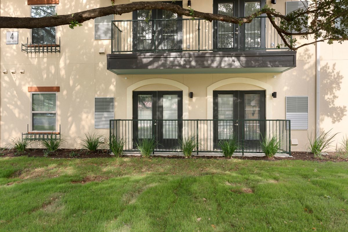 San Antonio, TX Apartments St John Residents